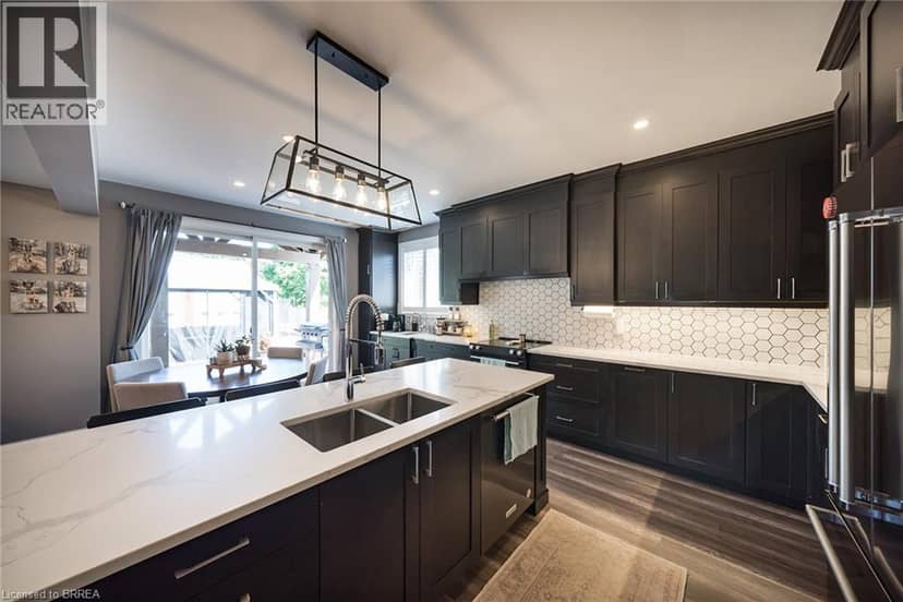 166 KING Street — photo 12 of 40