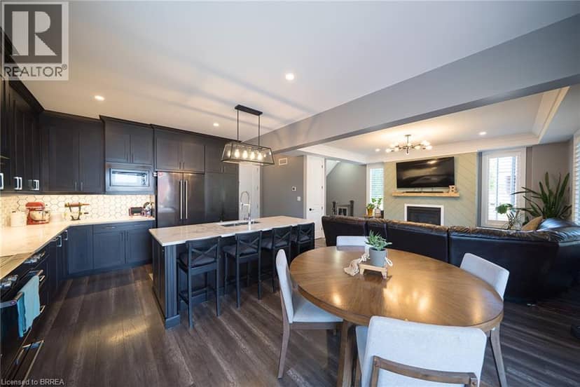 166 KING Street — photo 14 of 40