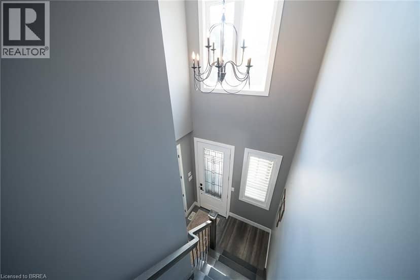 166 KING Street — photo 16 of 40