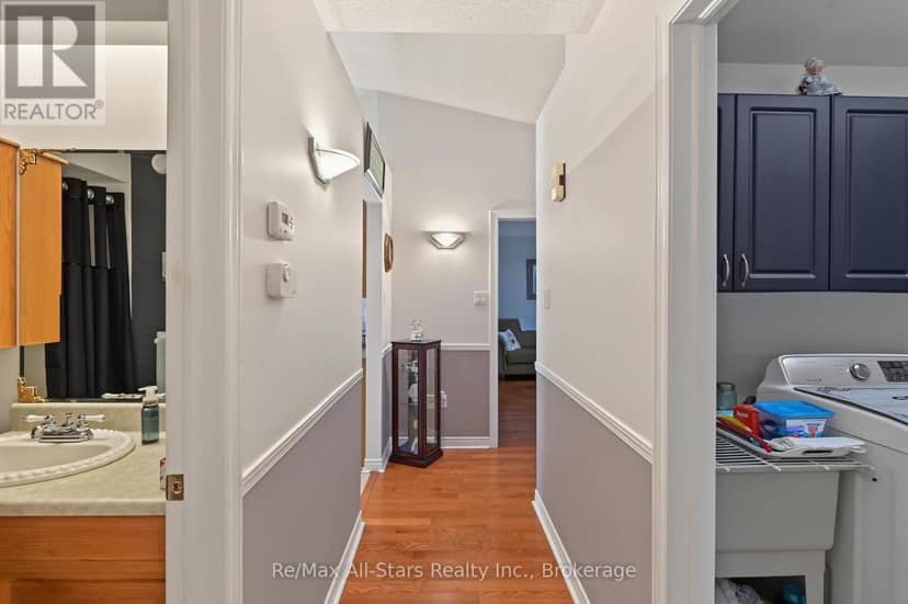 9 Hillview Drive — photo 22 of 40
