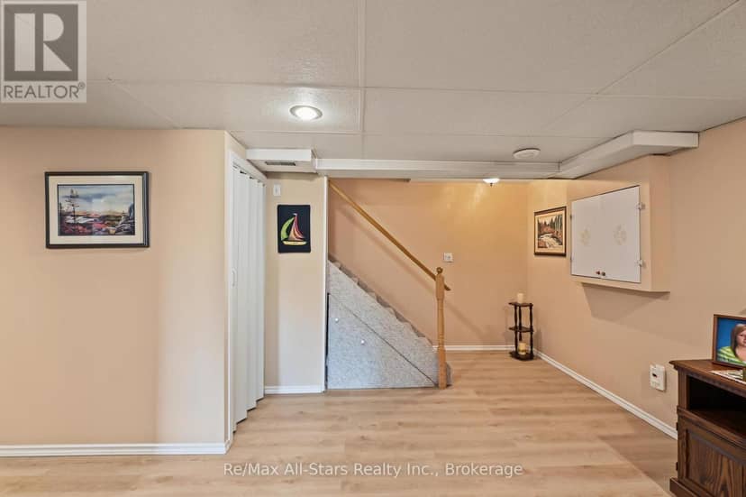 9 Hillview Drive — photo 27 of 40