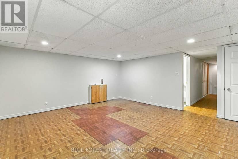 42 - 51 Sholto Drive — photo 23 of 30
