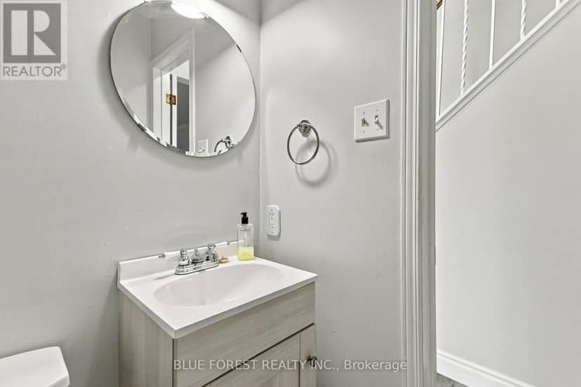 42 - 51 Sholto Drive — photo 9 of 30