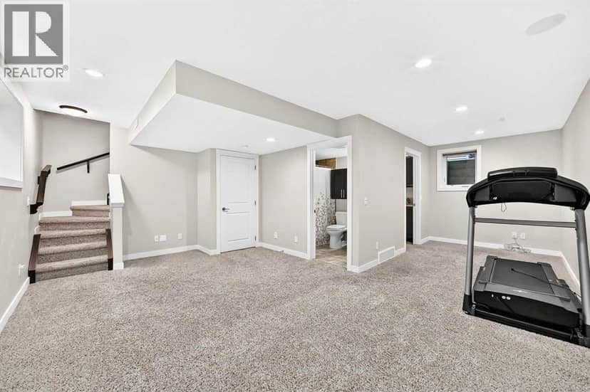 2, 309 15 Avenue NE — photo 27 of 35