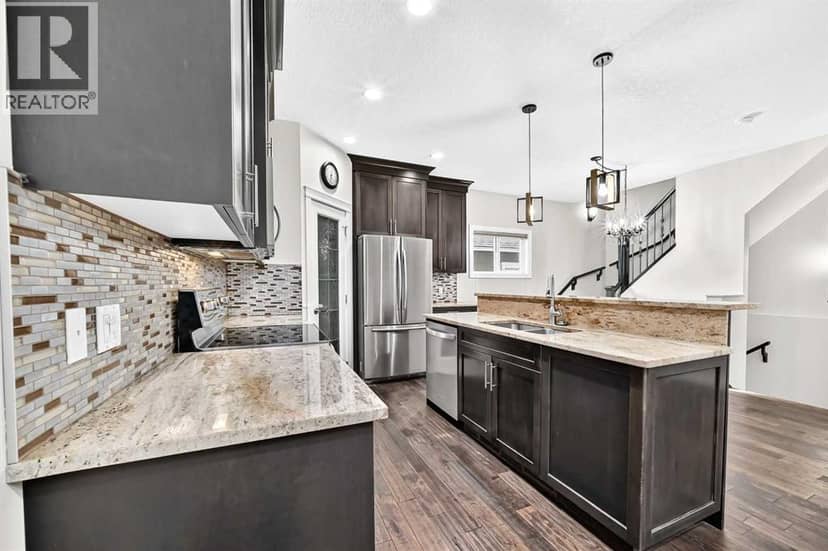 2, 309 15 Avenue NE — photo 9 of 35