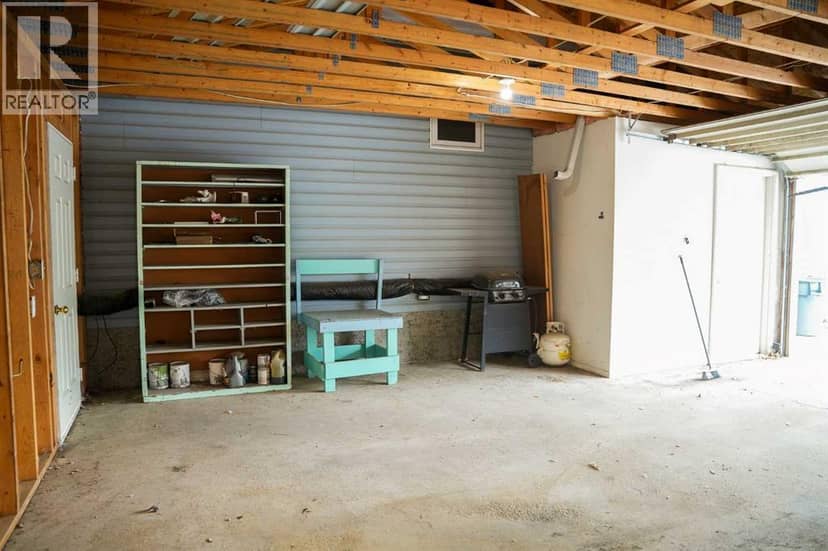 4525 49 Avenue — photo 31 of 35