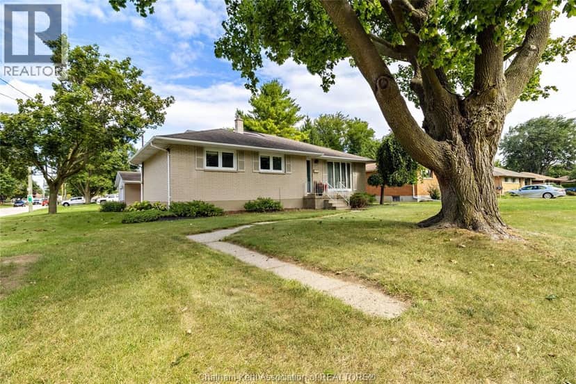 199 TWEEDSMUIR AVENUE East — photo 1 of 40