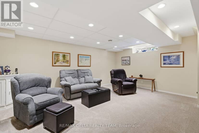 64 Collington Street — photo 14 of 29