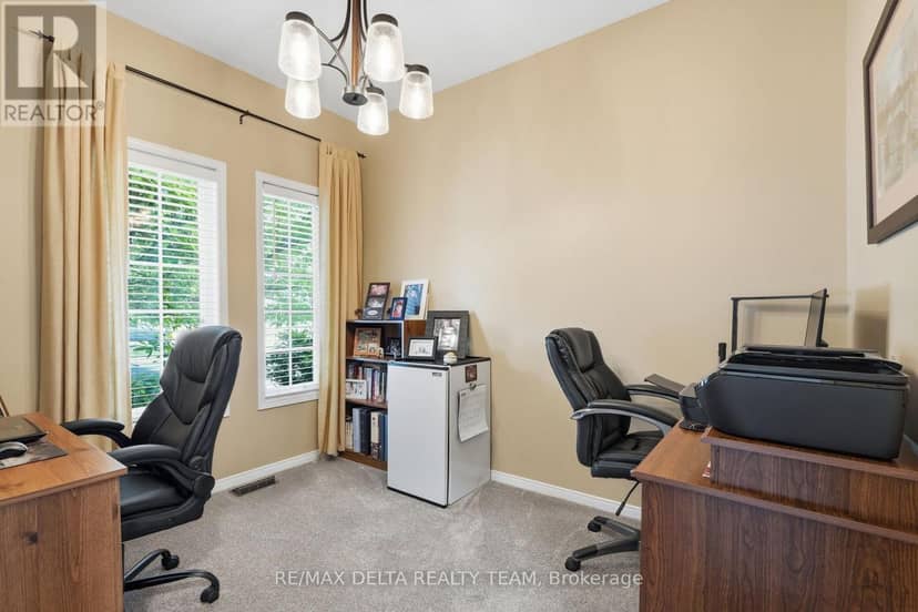 64 Collington Street, Ottawa, photo 3