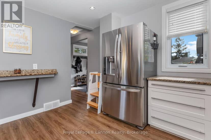 95 Oswald Street — photo 19 of 40