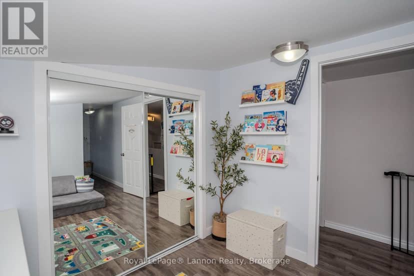 95 Oswald Street — photo 27 of 40