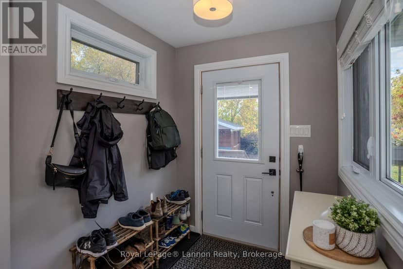 95 Oswald Street — photo 30 of 40