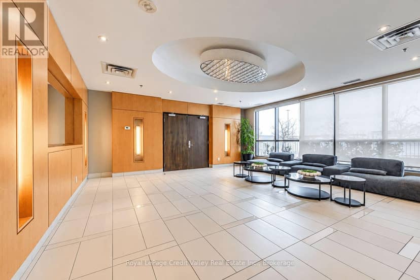 1103 - 840 Queens Plate Drive, Toronto, photo 3