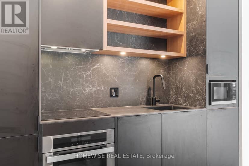 4506 - 55 Charles Street E — photo 6 of 18