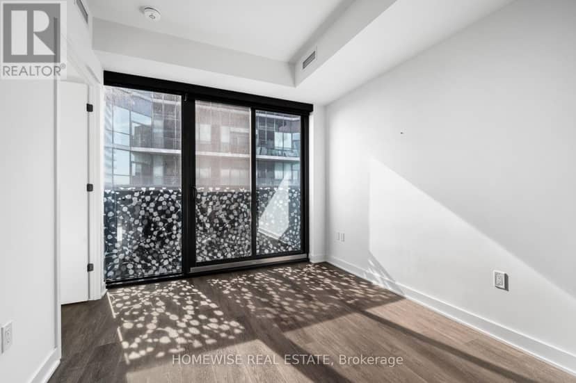 4506 - 55 Charles Street E — photo 7 of 18
