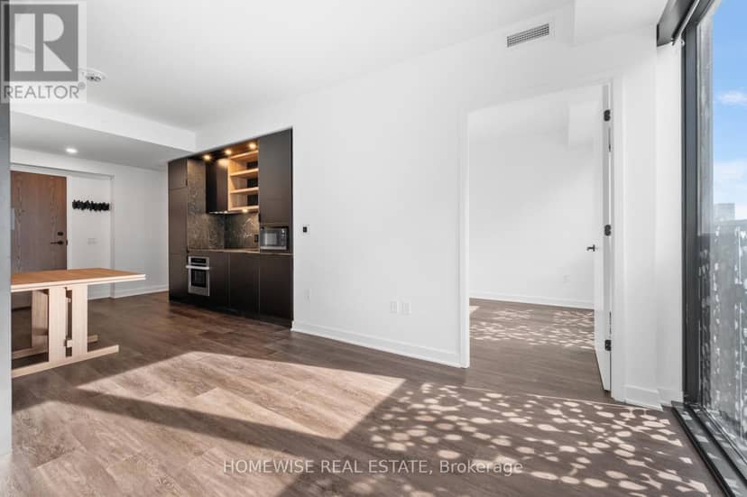 4506 - 55 Charles Street E — photo 8 of 18
