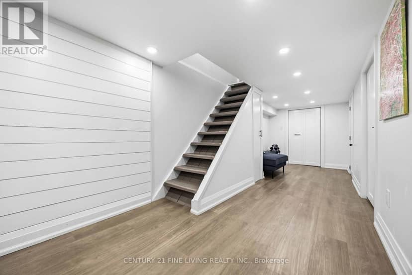 294 Gainsborough Road — photo 32 of 40