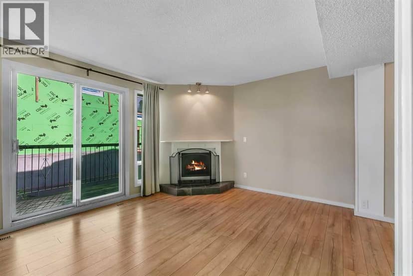 8, 643 4 Avenue NE — photo 9 of 36