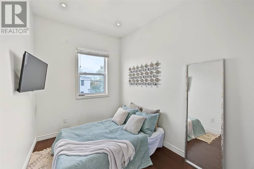 30 Scott Street — photo 31 of 40