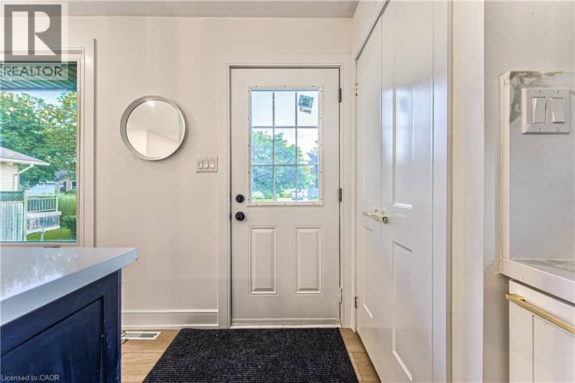 7385 NORTH DORSET Place — photo 5 of 40