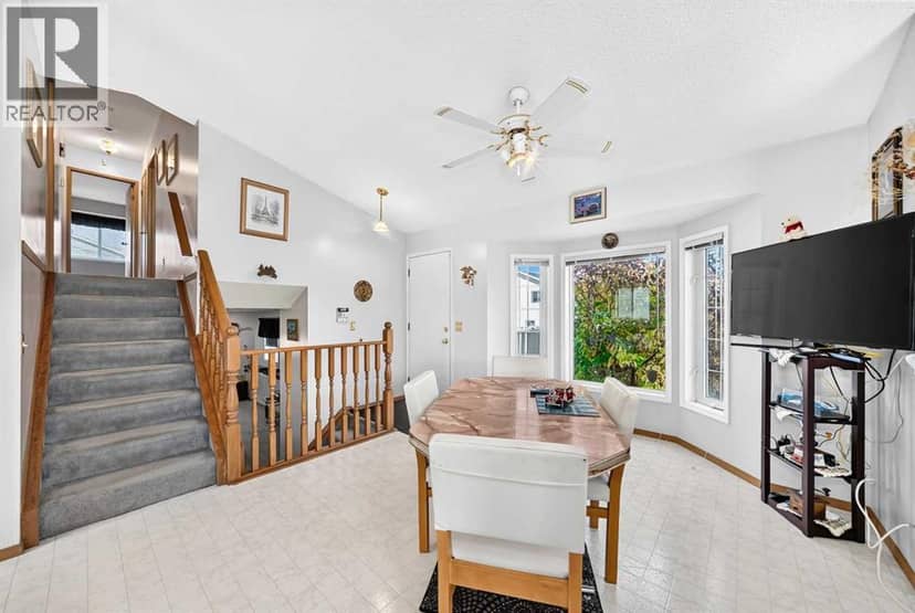 82 Riverglen Drive SE — photo 12 of 40