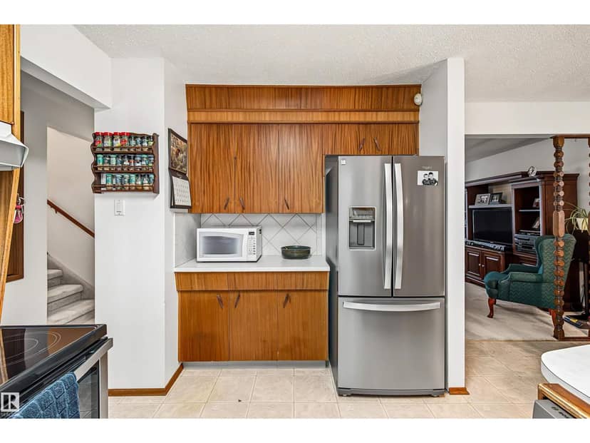 7336 147 AV NW NW — photo 17 of 40