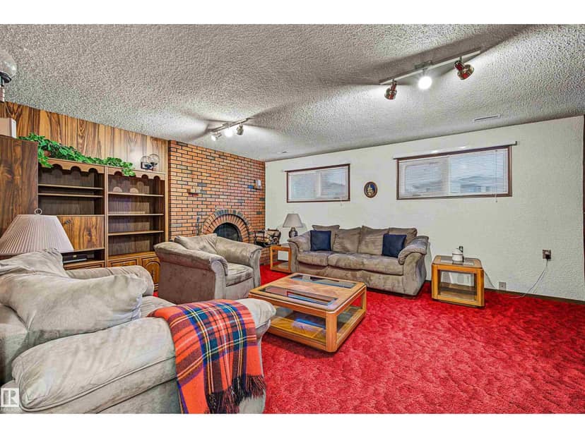 7336 147 AV NW NW — photo 31 of 40