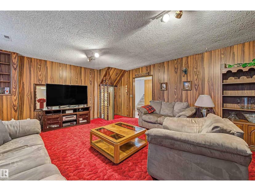 7336 147 AV NW NW — photo 34 of 40