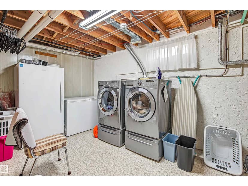 7336 147 AV NW NW — photo 39 of 40