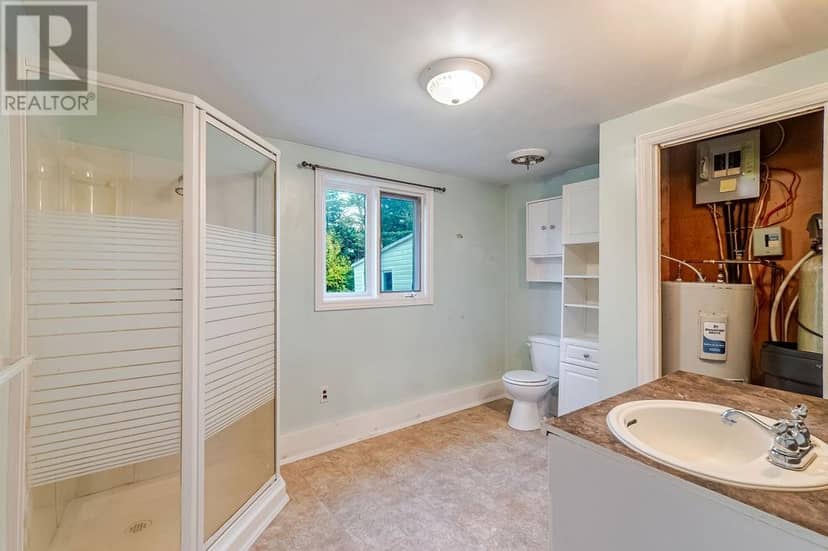 6-10 Aprils Lane — photo 18 of 40