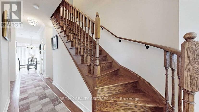3 Bellcrest Road — photo 16 of 28