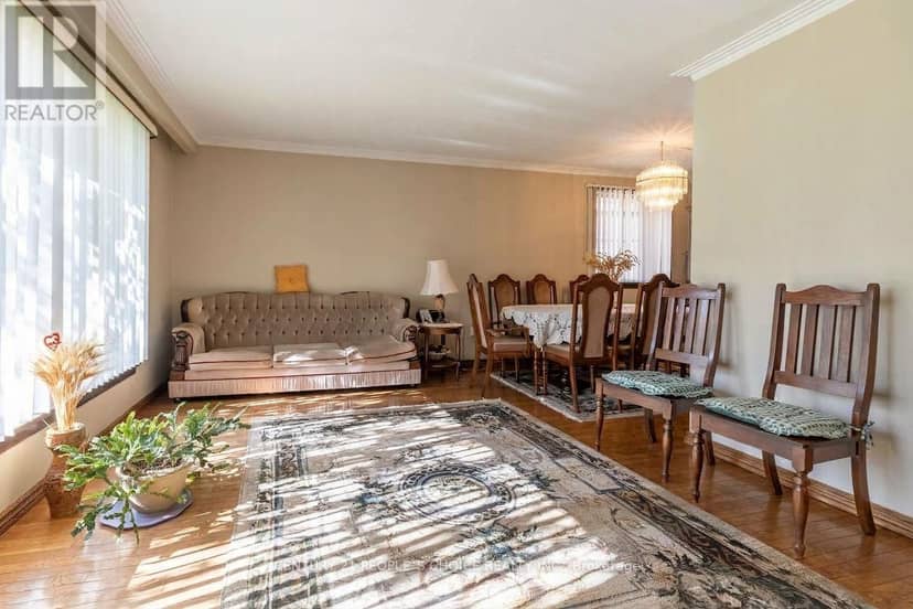 228 Jeffcoat Drive, Toronto, photo 5