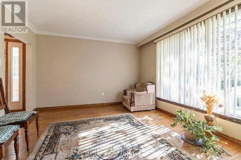 228 Jeffcoat Drive, Toronto, photo 6