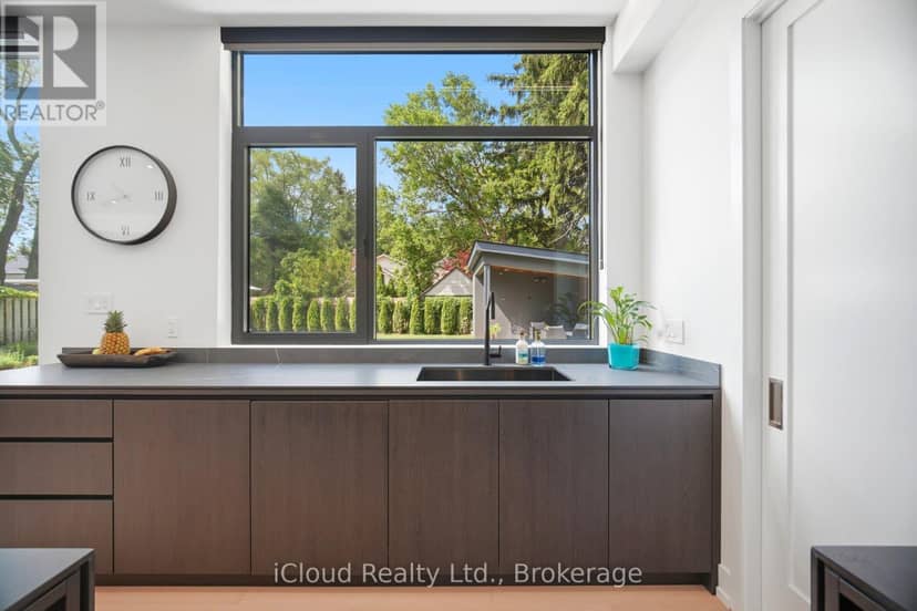 1590 Kenmuir Avenue — photo 13 of 40