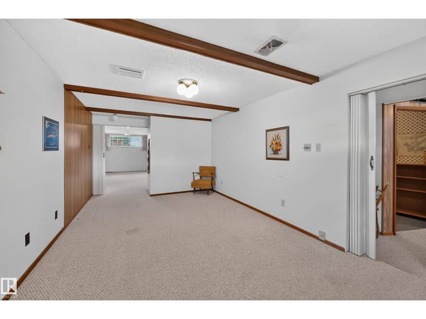 7704 104 AV NW — photo 40 of 40