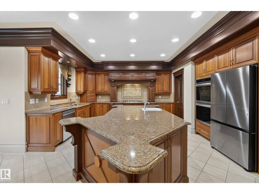 322 Caldwell Cl NW — photo 10 of 40