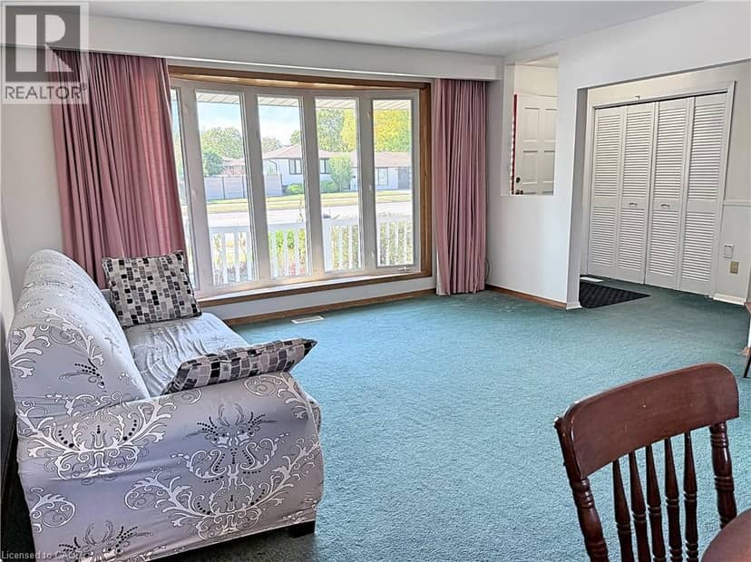 607 WALKERS Line, Burlington, photo 6