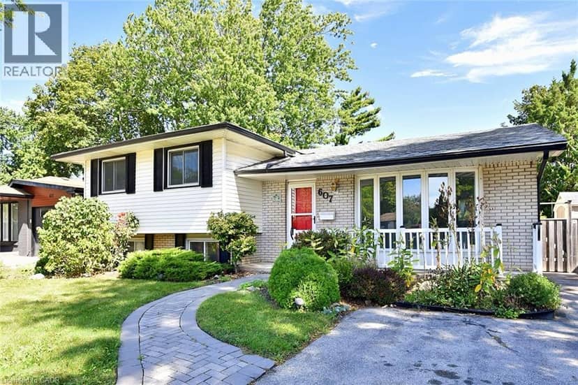 607 WALKERS Line, Burlington, photo 2