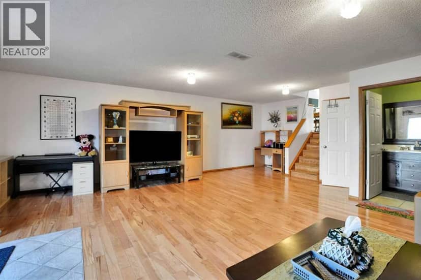 177 Erin Circle SE — photo 27 of 37
