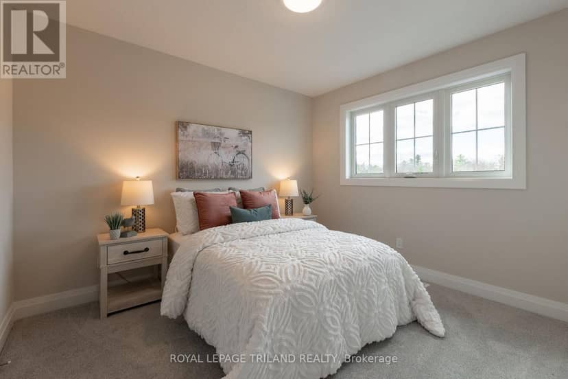 27 Allister Drive — photo 35 of 40