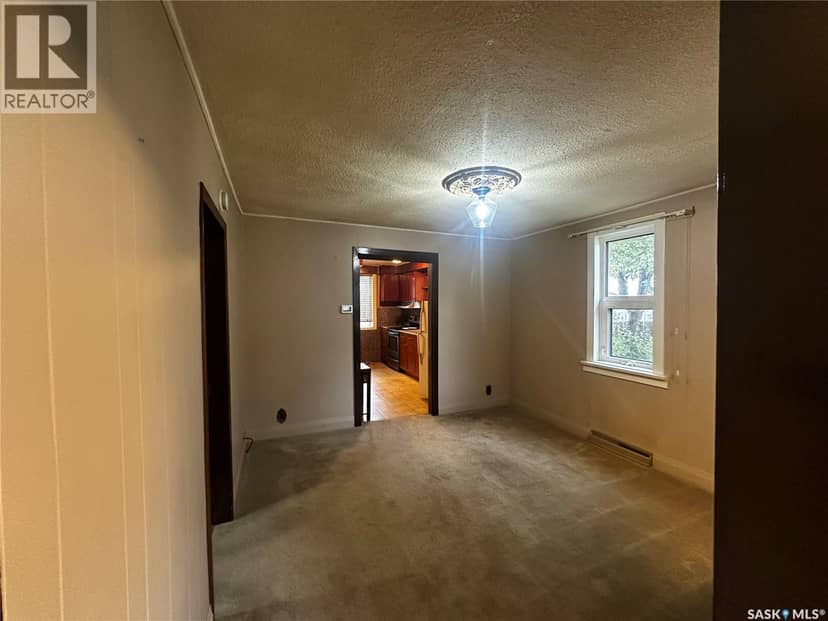 513 5th AVENUE SE, Weyburn, photo 5