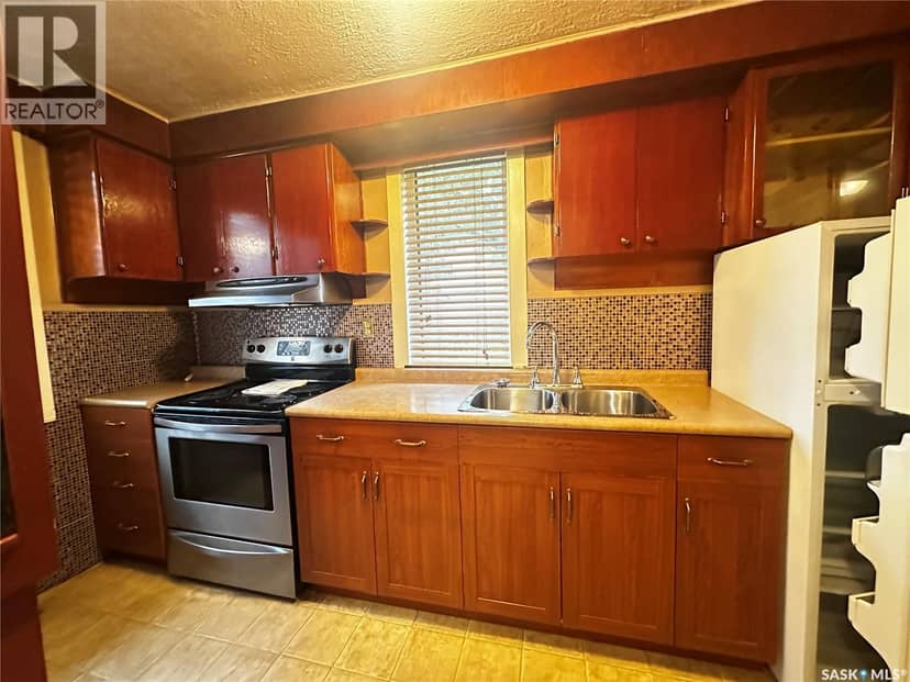 513 5th AVENUE SE, Weyburn, photo 7