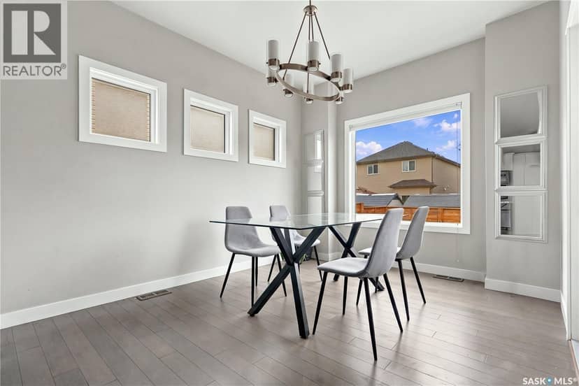 539 Secord MANOR — photo 13 of 40