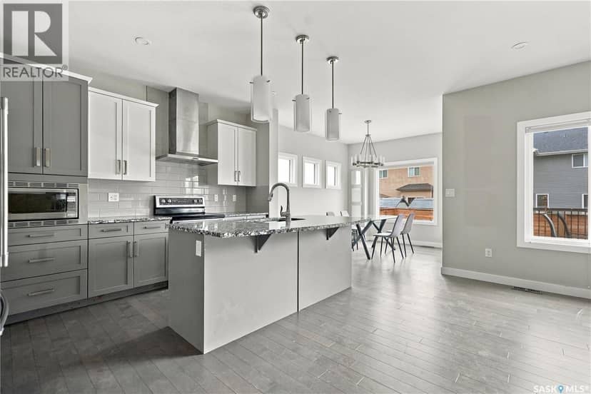 539 Secord MANOR — photo 6 of 40