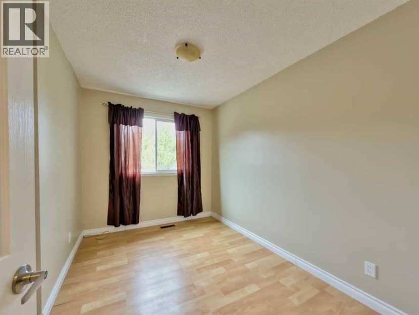 13553 18 Avenue — photo 18 of 27