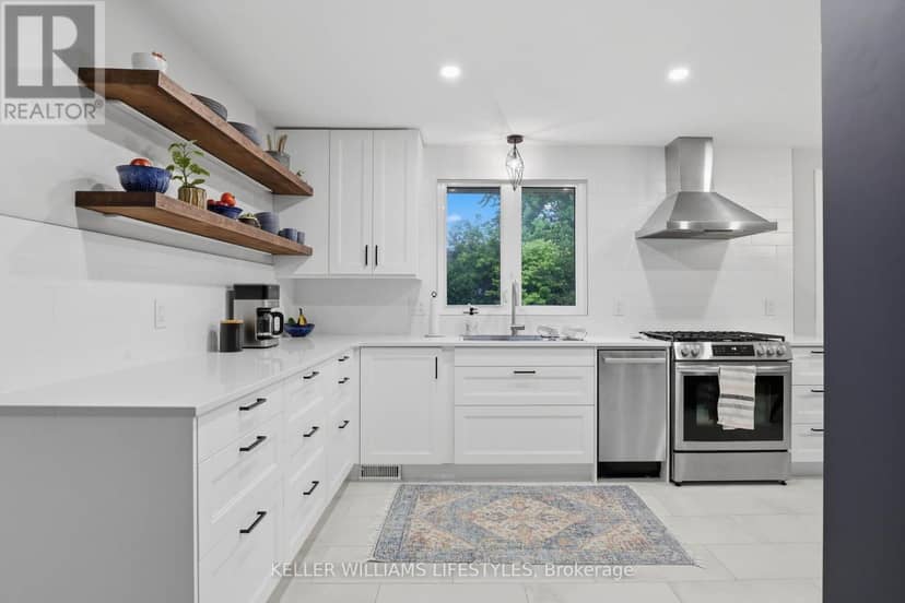 344 Robert Street — photo 12 of 39