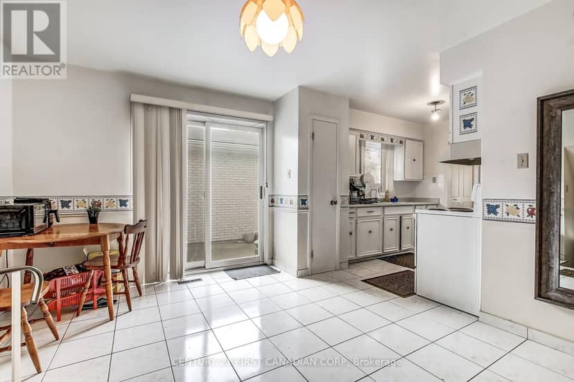 698 Chiddington Avenue — photo 8 of 19