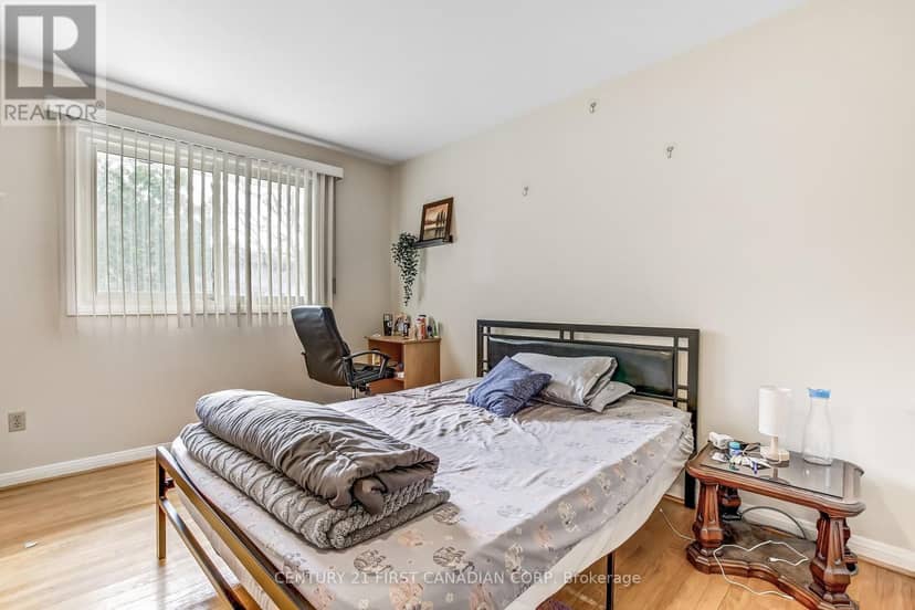 698 Chiddington Avenue — photo 9 of 19