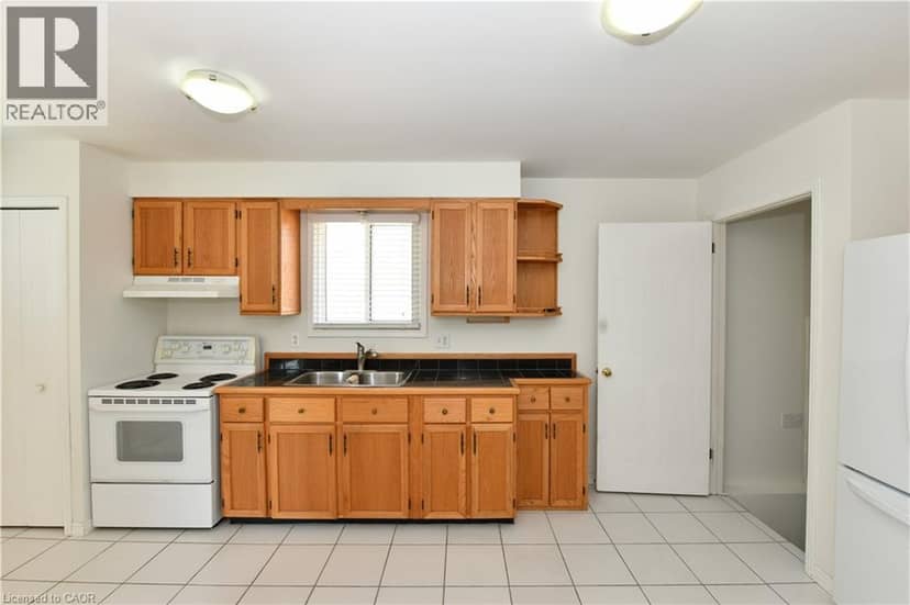 82 ELMWOOD Avenue, Cambridge, photo 8