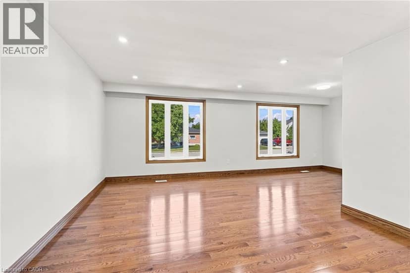 14 GREEN FOREST Drive — photo 9 of 40